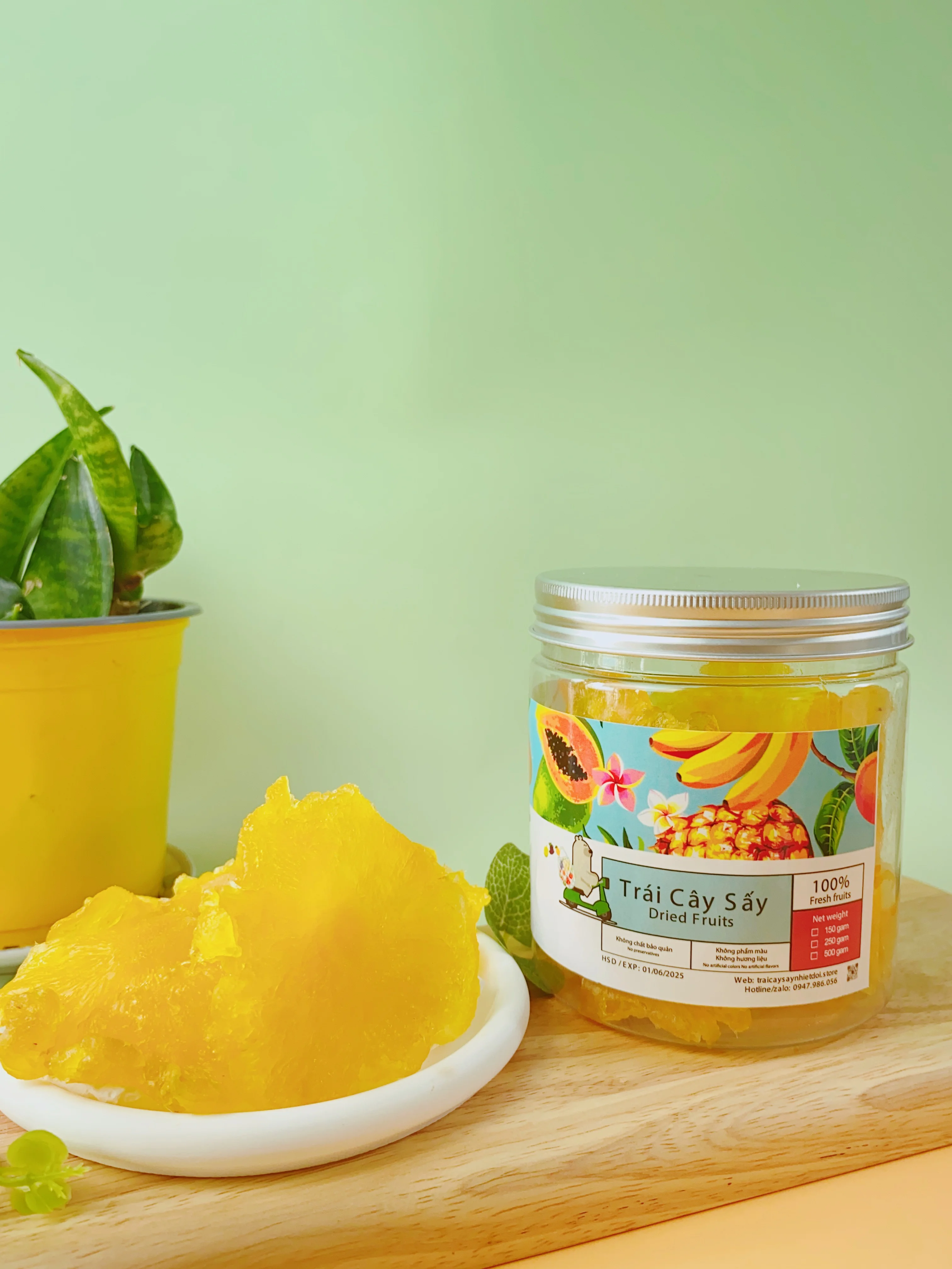Soft dried pineapple